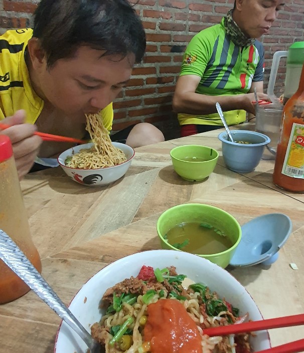 Bakmi Keriting Siantar Singa Dedy Tjong