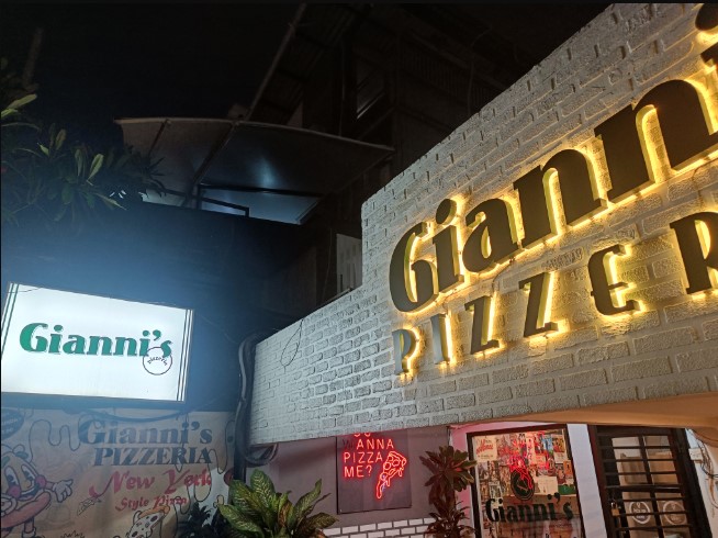 Gianni's Pizzeria G Eleazar