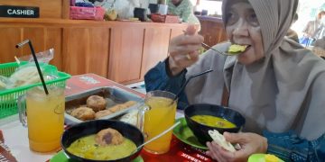 Soto Kuning M. Yusuf Atik Arini (Ri3Nz)