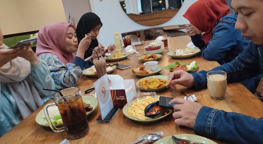 Teras Kota Resto Ken Zhu