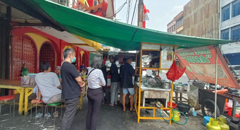 Mie Ayam Ahui Masjid Lautze KaGuna