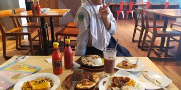 Milan Pizzeria Cafe Diah Ningrum