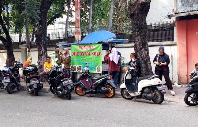 Pondok Mie Ayam Solo Serba Serbi Hunter