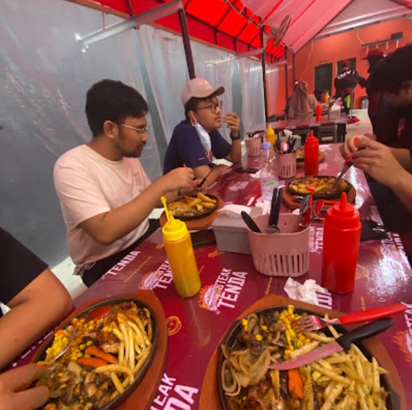 Steak Tenda Tangerang adjie suryo prasetyo